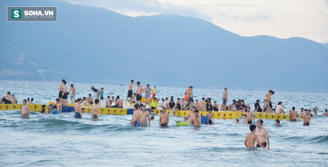 Nước biển Đà Nẵng không bị ô nhiễm, du khách có thể đi tắm